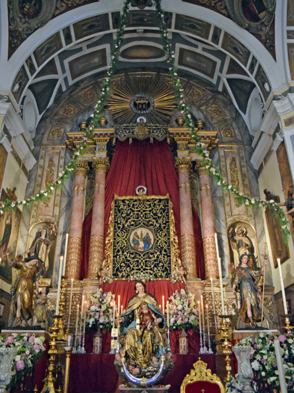 La ciudad de Sevilla,se prepara para honrar a la Virgen del Carmen, la devoción más popular de julio