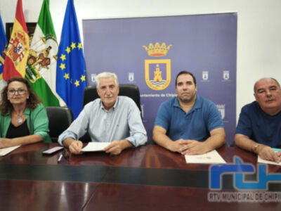 Firmados los convenios de las subvenciones municipales a la asociación de Belenistas, AGRUCA y Hermandad del Rocío   
