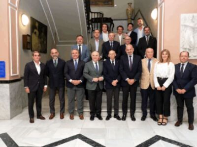  El Excmo. Ateneo de Sevilla renueva la ilusión con las nuevas carrozas de la Cabalgata del 5 de enero