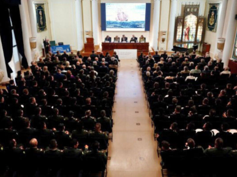 Ferrer-Dalmau abre el curso cultural de la Escuela Naval Militar con una brillante exposición sobre la memoria histórica a través de la pintura