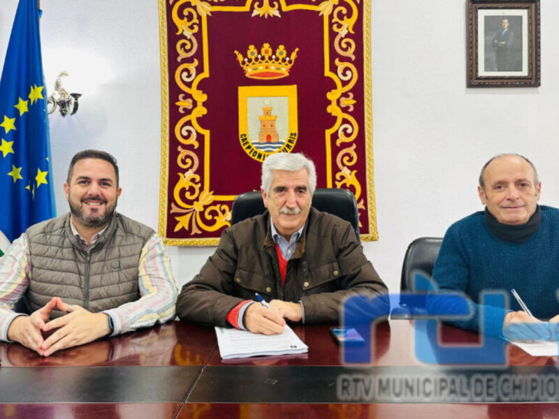 Firmado el convenio por el que el Ayuntamiento de Chipiona subvenciona a la asociación ‘Las Coplas’ con 3.500 euros