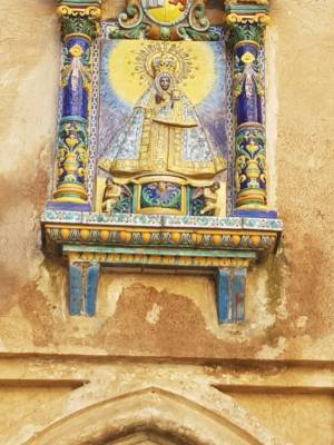 Solemne firma en el Libro de Honor de la Real Asociación de Caballeros de Guadalupe