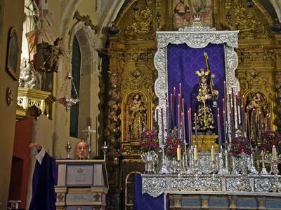  La Hermandad del Dulce Nombre de Jesús de Alcalá del Río,convoca a sus fieles al Solemne Quinario de Reglas