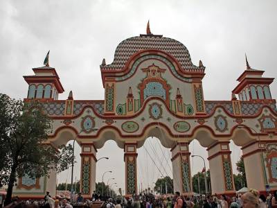 Sevilla se preparó   para celebrar su Feria de Abril, símbolo universal de identidad andaluza