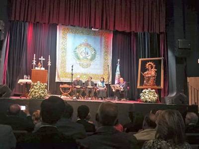 Triana se rinde al alma y la fe de Reyes Robledo en el XLVIII Pregón de las Glorias 