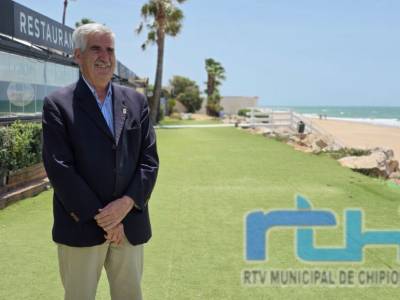 El alcalde de Chipiona informa que se proyecta crear un nuevo paseo marítimo entre Costa Ballena y Las Tres Piedras  