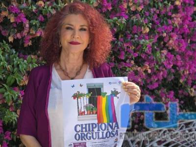 Isabel María Fernández presenta una programación del Día del Orgullo LGTBIQ+ en Chipiona que este año se extiende durante el verano
