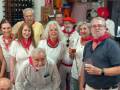 El Hogar Navarro de Sevilla inaugura los Sanfermines con el tradicional chupinazo en el barrio de Nervión