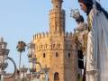 La Virgen del Carmen de Triana navega por el Guadalquivir en una jornada de profunda tradición marinera en Sevilla 
