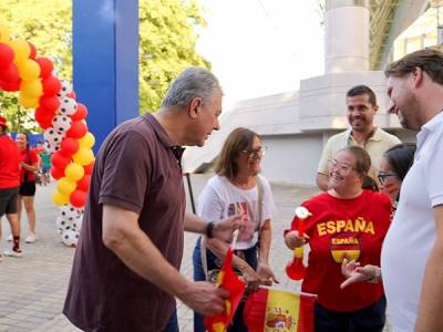  Sevilla celebra la victoria de España con 15.000 personas en los espacios municipales habilitados por el Ayuntamiento 