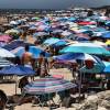 CHIPIONA A PESAR DEL EXODO DE VISITANTES QUE VERANEAN EN SUS PLAYAS, ES UN LUGAR EN PLENO DESARROLLO TURISTICO, DONDE ES EL PUEBLO MAS FELIZ DE ESPAÑA