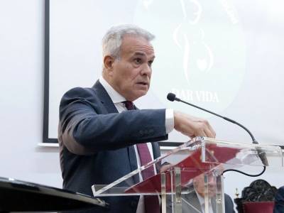  Del compromiso médico al compromiso social,la nueva iniciativa impulsada por el Dr. Ángel Moliní 