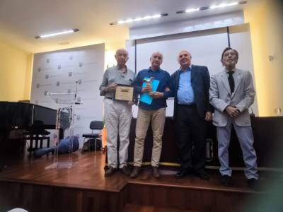 Los Hermanos Reyes , una historia de las sevillanas 
