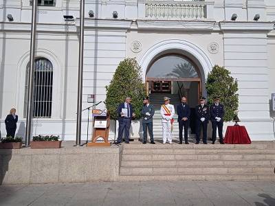 El Puerto de Santa María conmemora la Fiesta Nacional con un solemne homenaje a la bandera y a los caídos por España